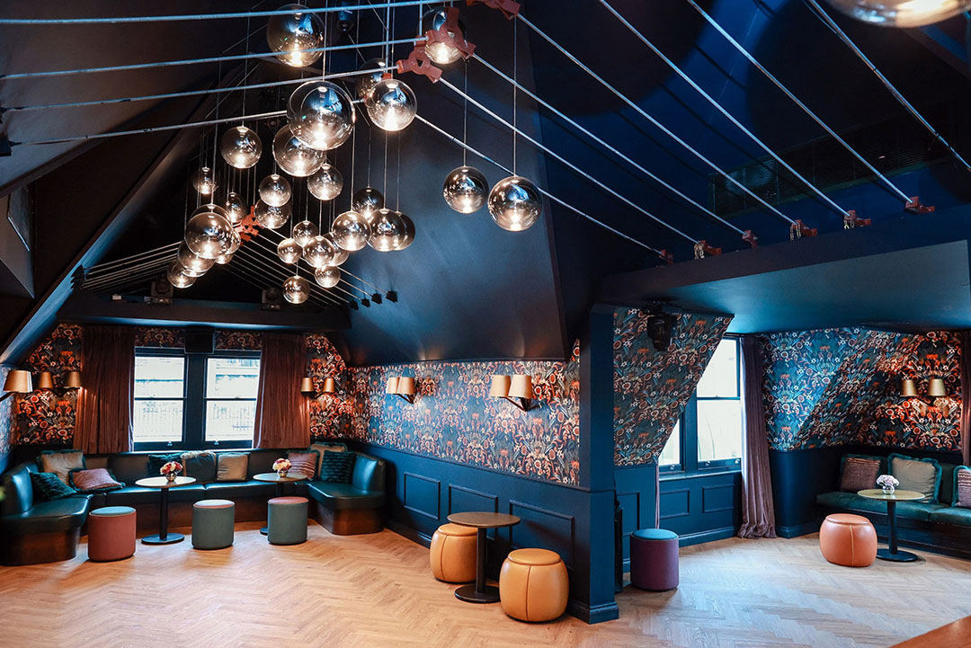 Albert’s-Champagne-Bar_gallery1