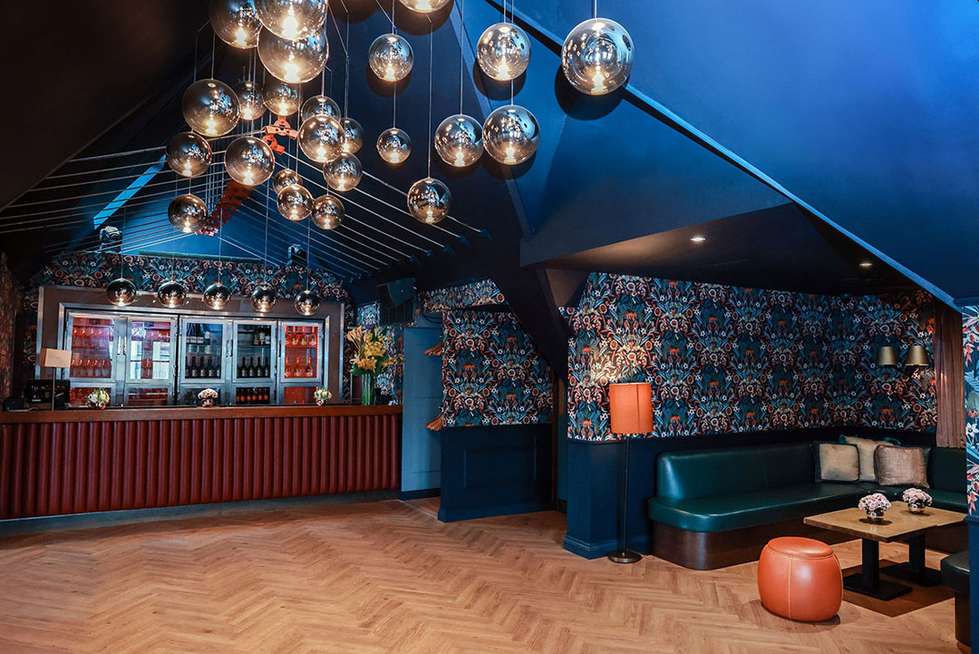 Albert’s-Champagne-Bar_gallery2