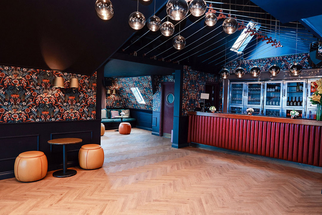 Albert’s-Champagne-Bar_gallery3